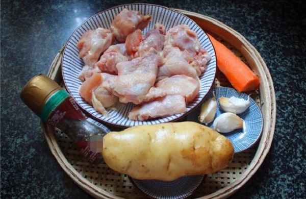 Hướng dẫn chi tiết về cách nấu món gà hầm khoai tây